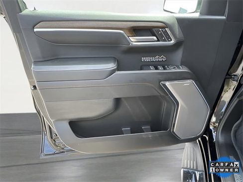 Used 2024 Chevrolet Silverado 1500 High Country w/ High Country Premium Package image 25