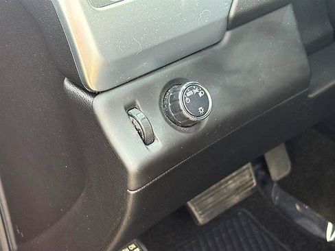 Used 2019 Chevrolet Tahoe LS RWD image 16