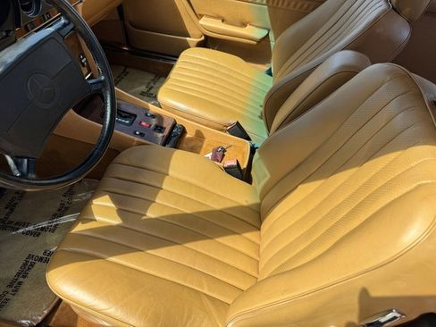 Used 1987 Mercedes-Benz 560 SL image 9