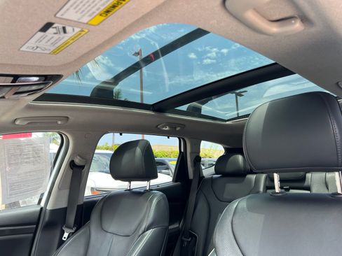 Used 2021 Hyundai Santa Fe Limited FWD image 15