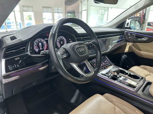 Used 2019 Audi Q8 Prestige w/ Luxury Package AWD/4WD image 3