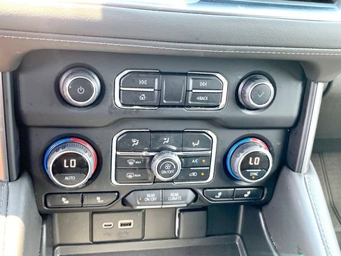 Used 2024 Chevrolet Tahoe LT RWD image 38