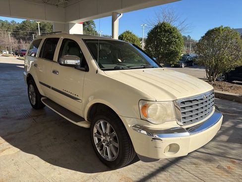 Used 2008 Chrysler Aspen Limited image 4