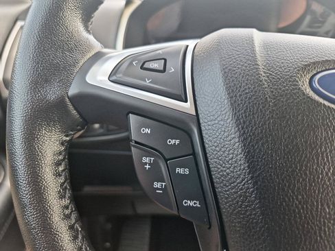 Used 2021 Ford Edge SEL AWD/4WD image 17