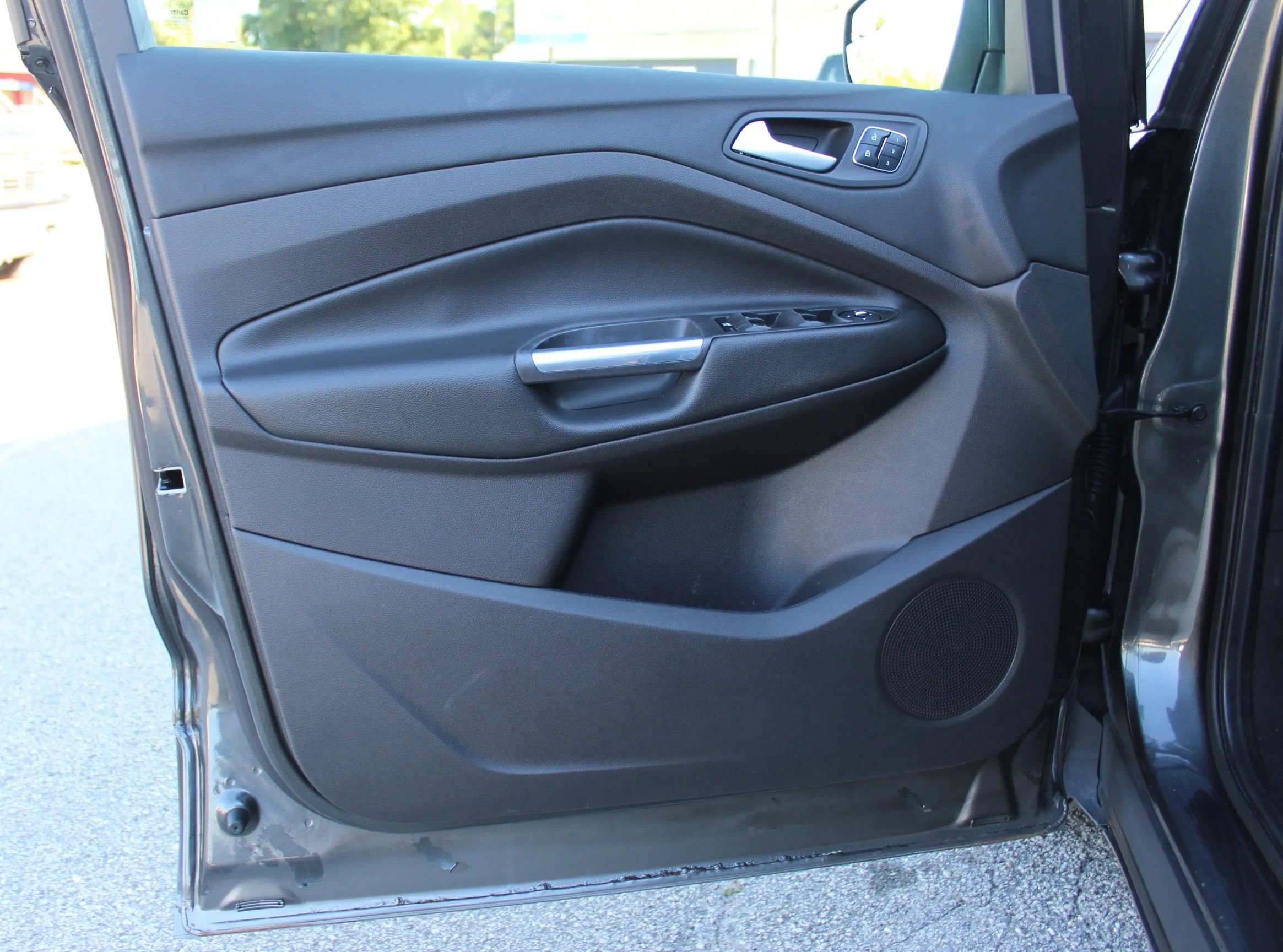 Used 2015 Ford Escape Titanium AWD/4WD image 10