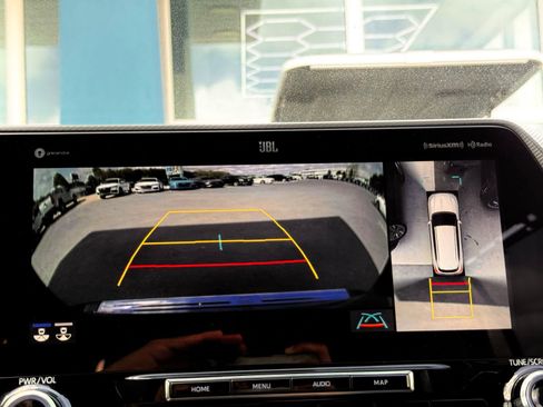 Used 2021 Toyota Highlander Platinum image 49