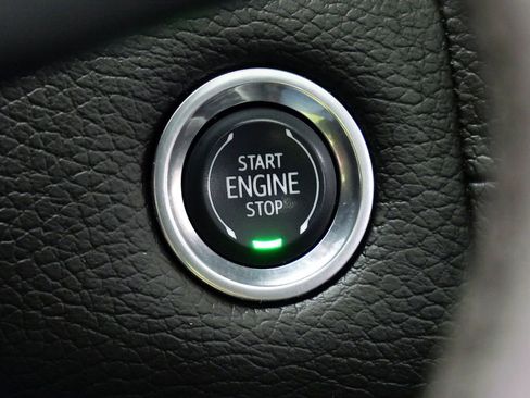 Used 2021 GMC Yukon XL Denali w/ Denali Premium Package AWD/4WD image 29