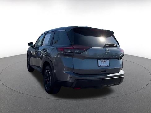 Used 2025 Nissan Rogue SV FWD image 11