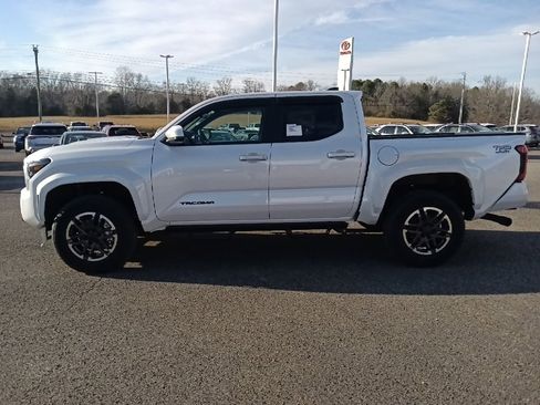 New 2026 Toyota Tacoma TRD Sport image 6