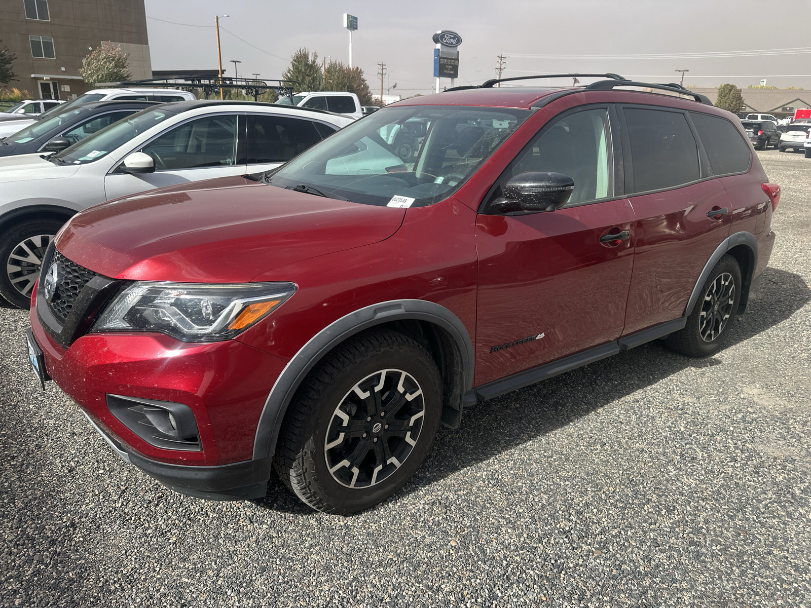 Used 2020 Nissan Pathfinder SL AWD/4WD image 1