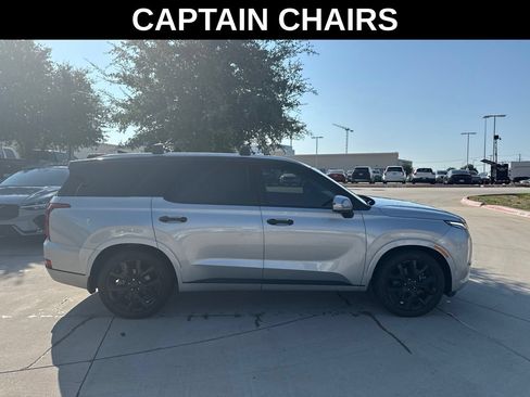 Used 2022 Hyundai Palisade Limited FWD image 4