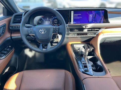 New 2025 Toyota Crown Signia image 18