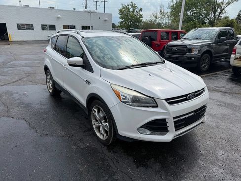 Used 2015 Ford Escape Titanium w/ Equipment Group 301A FWD image 4