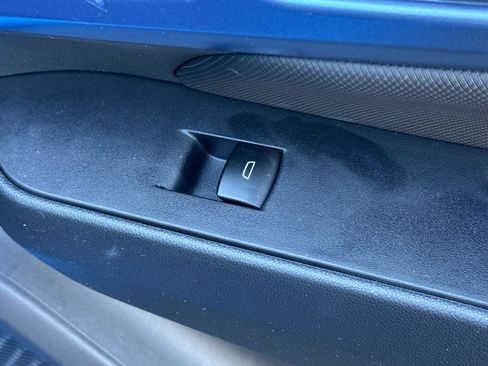 Used 2026 Chevrolet Equinox EV LT FWD image 23