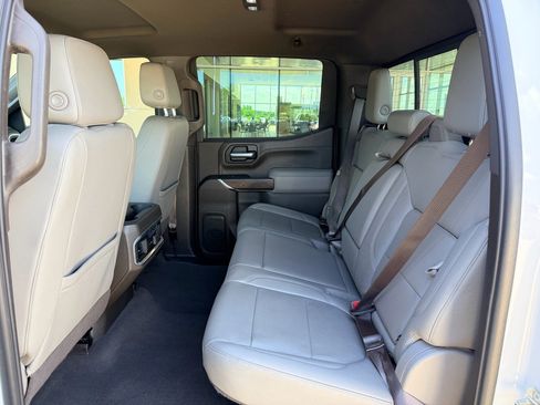 Used 2021 GMC Sierra 1500 SLT RWD image 28