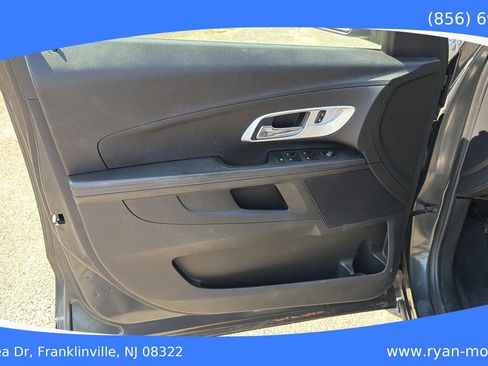 Used 2017 Chevrolet Equinox LT w/ Convenience Package AWD/4WD image 16