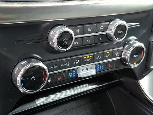 Used 2022 Ford F150 Lariat w/ Equipment Group 502A High AWD/4WD image 15