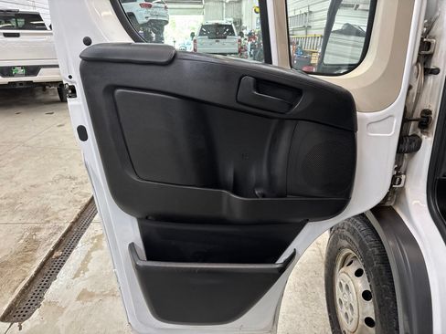 Used 2018 RAM ProMaster 2500 FWD image 9