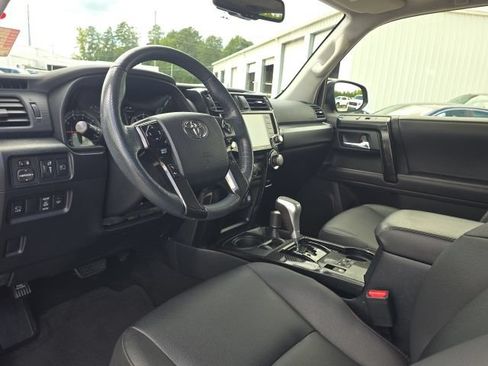 Used 2024 Toyota 4Runner TRD Off-Road Premium w/ Off Road Premium Plus Package AWD/4WD image 25