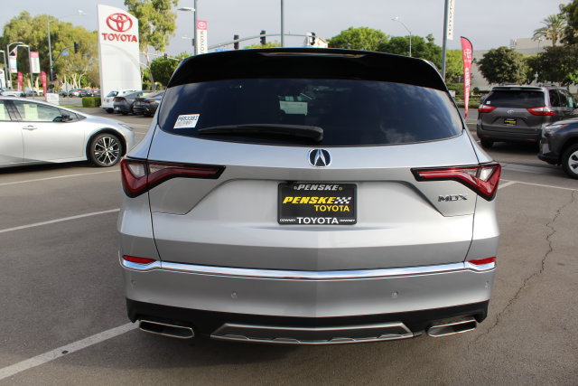 Used 2025 Acura MDX w/ Technology Package FWD image 13