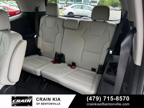 Certified 2024 Kia Telluride S w/ S Sunroof Package AWD/4WD image 24