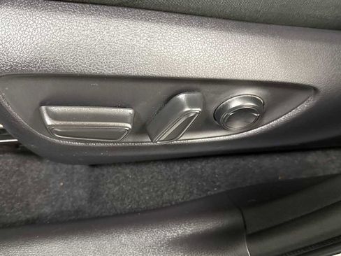 Certified 2022 Toyota RAV4 SE image 14