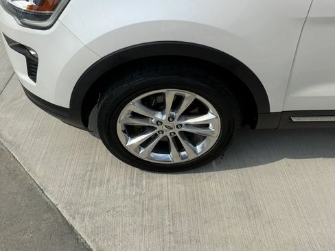 Used 2018 Ford Explorer XLT w/ Equipment Group 202A AWD/4WD image 46