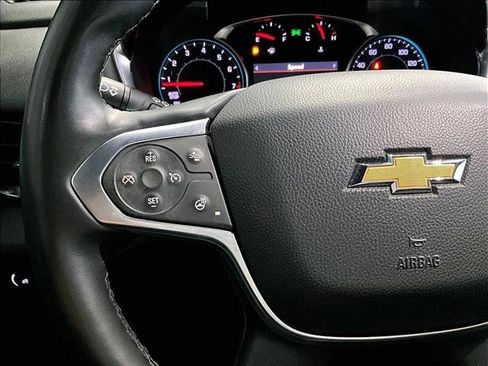 Used 2023 Chevrolet Traverse LT FWD image 20