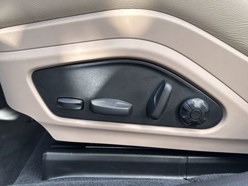 Certified 2025 Porsche Panamera RWD image 7