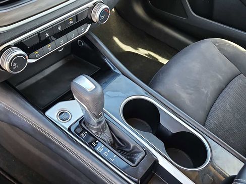 Used 2023 Nissan Altima 2.5 SV image 20