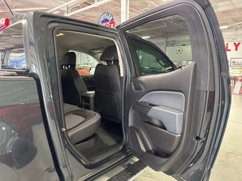 Used 2017 Chevrolet Colorado Z71 image 29