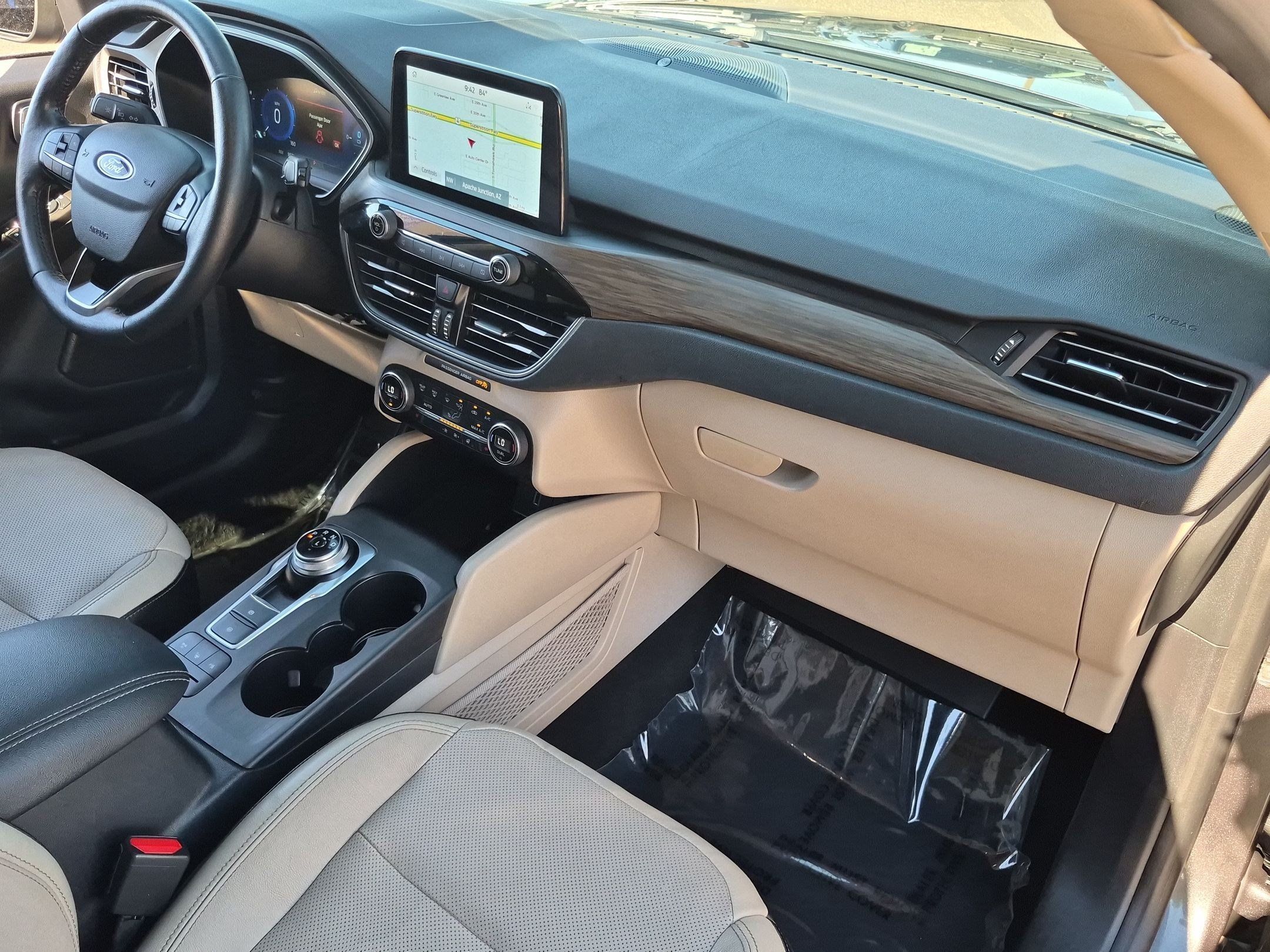 Used 2020 Ford Escape Titanium FWD image 28