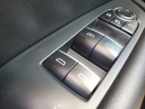 Used 2025 Buick Enclave Sport Touring image 34