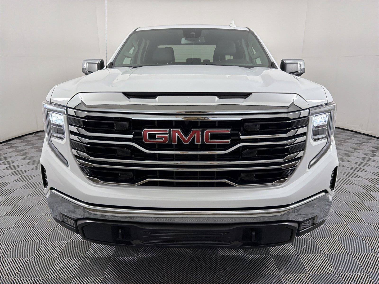 Certified 2026 GMC Sierra 1500 SLT AWD/4WD image 2