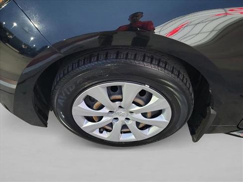 Used 2023 Toyota Corolla LE image 9