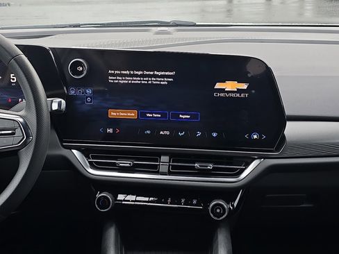 New 2026 Chevrolet Equinox EV LT image 23