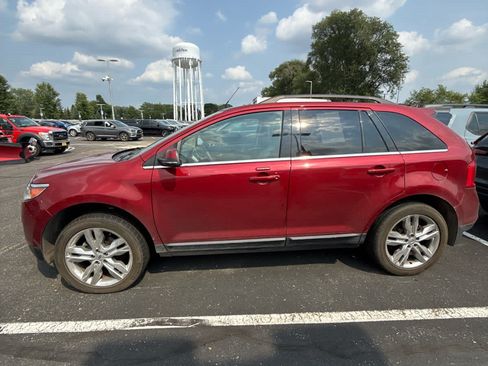 Used 2014 Ford Edge Limited w/ Equipment Group 302A AWD/4WD image 2