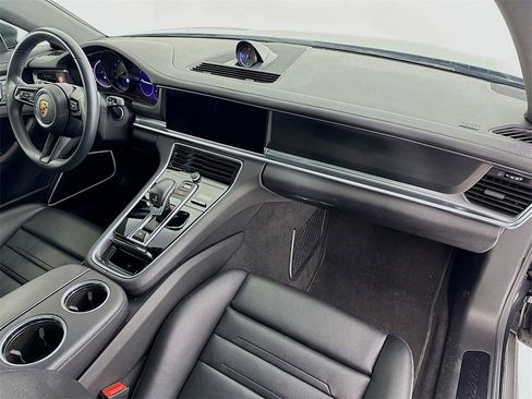Certified 2023 Porsche Panamera Platinum Edition image 33