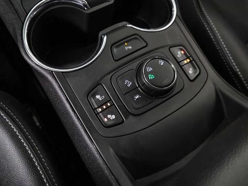 Used 2023 GMC Terrain SLT w/ Infotainment Package II AWD/4WD image 36