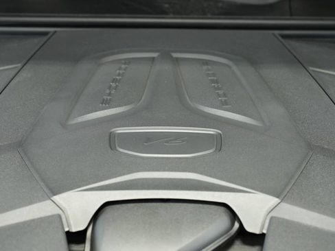 Certified 2025 Porsche Cayenne image 30