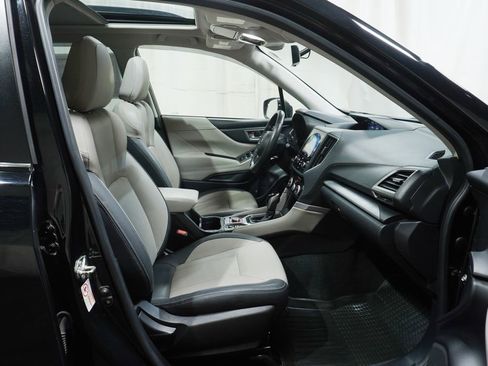 Used 2019 Subaru Forester Limited image 12
