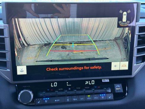 Used 2025 Toyota Tundra Limited image 28