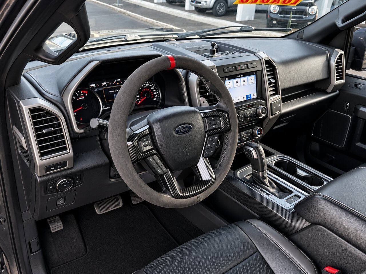 Used 2017 Ford F150 Raptor w/ Equipment Group 802A Luxury AWD/4WD image 2