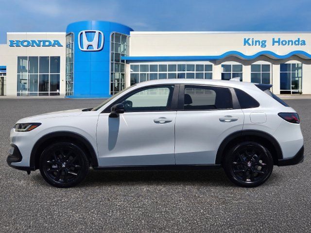 Used 2025 Honda HR-V Sport image 12