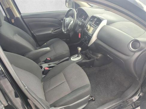 Used 2018 Nissan Versa SV w/ SV Special Edition Package image 18