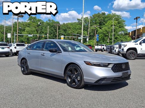 Used 2025 Honda Accord Sport image 1
