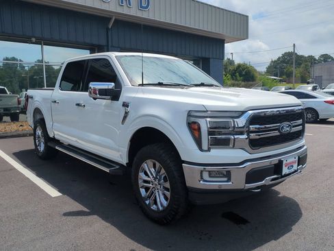 Used 2024 Ford F150 Lariat w/ Equipment Group 502A High AWD/4WD image 3