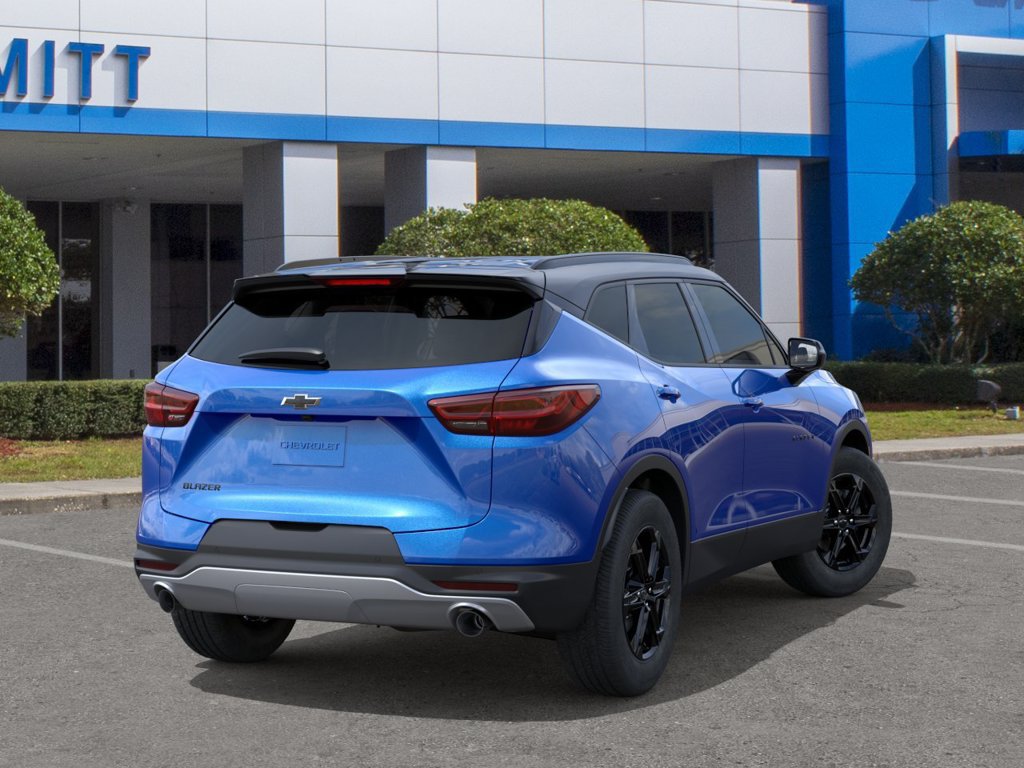 New 2026 Chevrolet Blazer LT w/ Midnight/Sport Edition FWD image 4