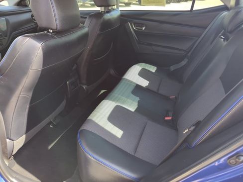 Used 2018 Toyota Corolla SE FWD image 11