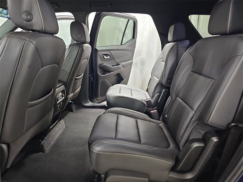 Certified 2023 Chevrolet Traverse LT w/ LT Premium Package image 23